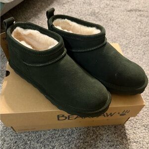 NEW Bearpaw Super Shorty Seaweed